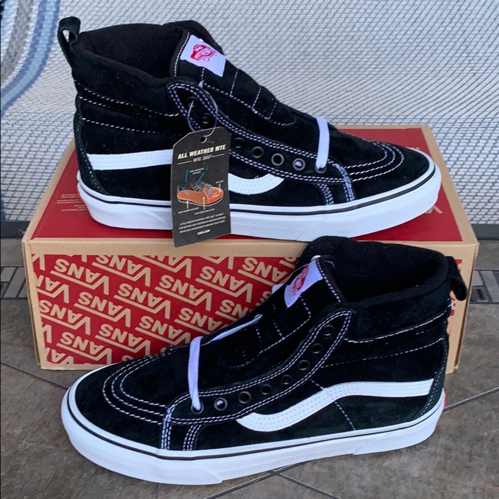 VANS SK8-Hi Mte Black/True White WMNS - Picture 1 of 16